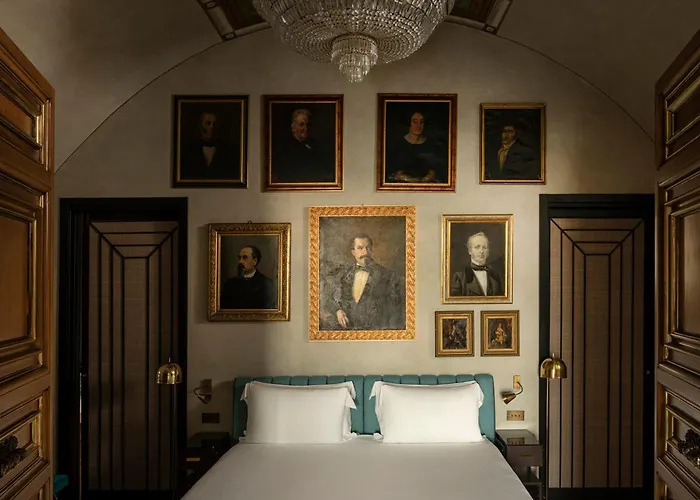 Palazzo Shedir - The Leading Of The World