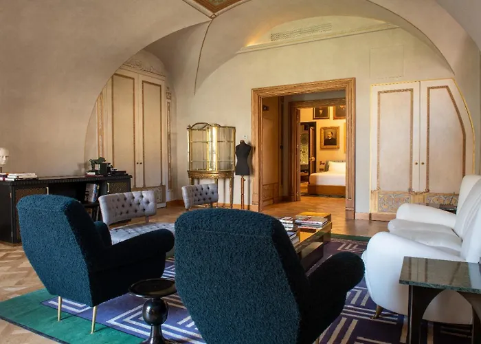 Palazzo Shedir - The Leading Of The World רומא